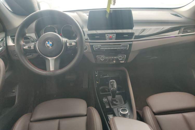 Used BMW X1 2020 sDrive20Li Premium Edition Center Console