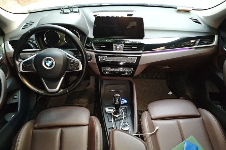 Used BMW X1 2020 sDrive25Li Leading Model Center Console