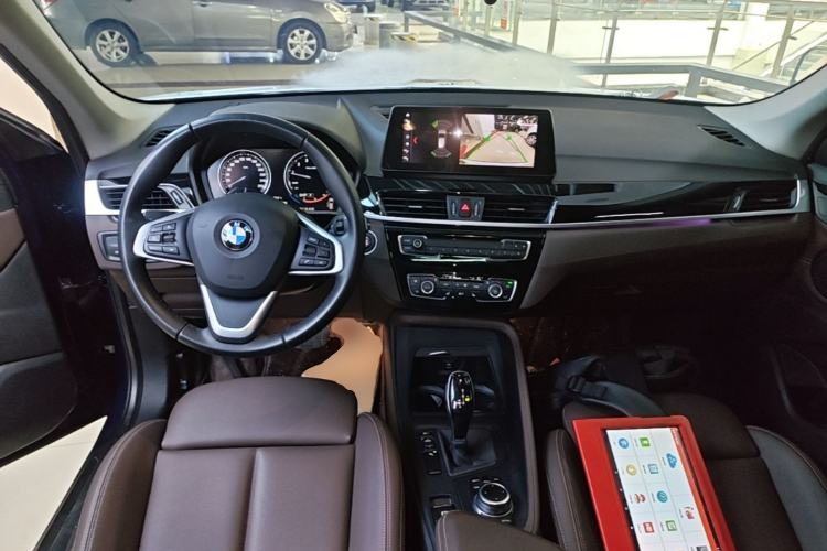 Used BMW X1 2020 sDrive25Li Leading Model Center Console