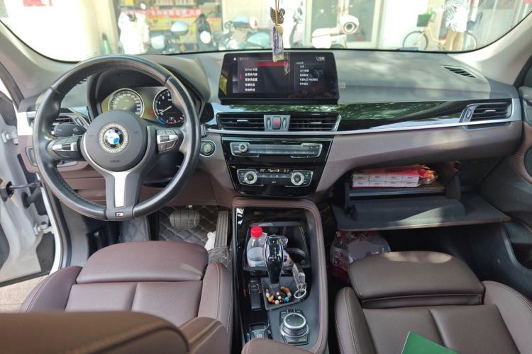 Used BMW X1 2020 sDrive20Li Premium Edition Center Console