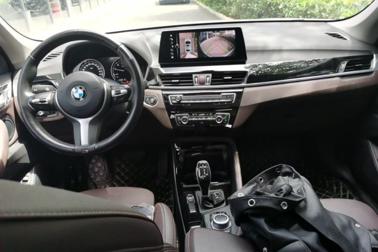 Used BMW X1 2020 sDrive20Li Premium Edition Center Console