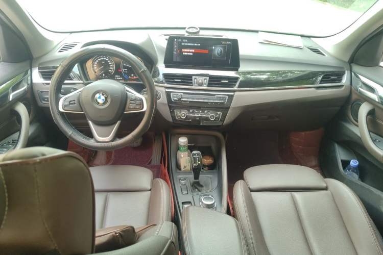 Used BMW X1 2020 sDrive25Li Leading Model Center Console