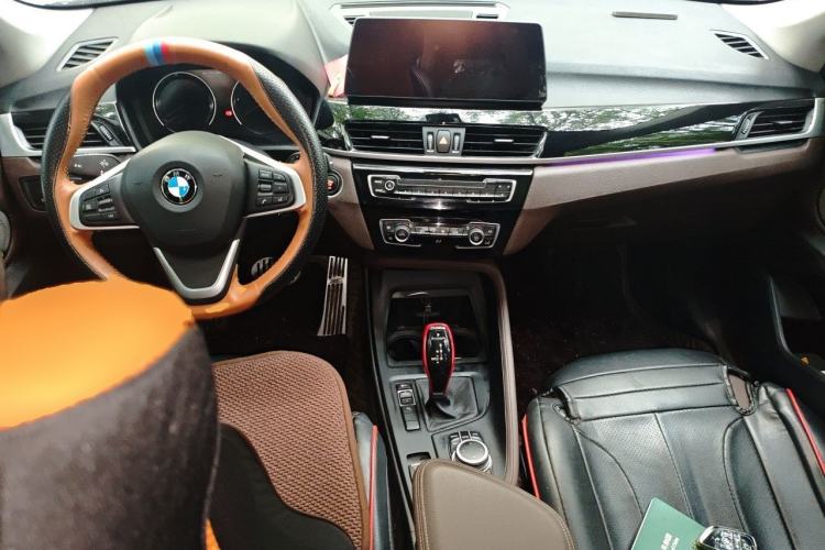 Used BMW X1 2020 sDrive25Li Leading Model Center Console