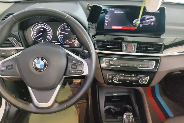 Used BMW X1 2020 sDrive25Li Leading Model Center Console