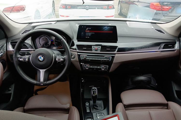 Used BMW X1 2020 sDrive20Li Premium Edition Center Console