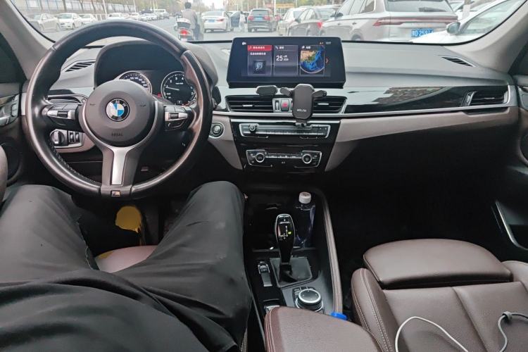 Used BMW X1 2020 sDrive20Li Premium Edition Center Console