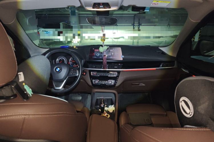 Used BMW X1 2020 sDrive25Li Leading Model Center Console