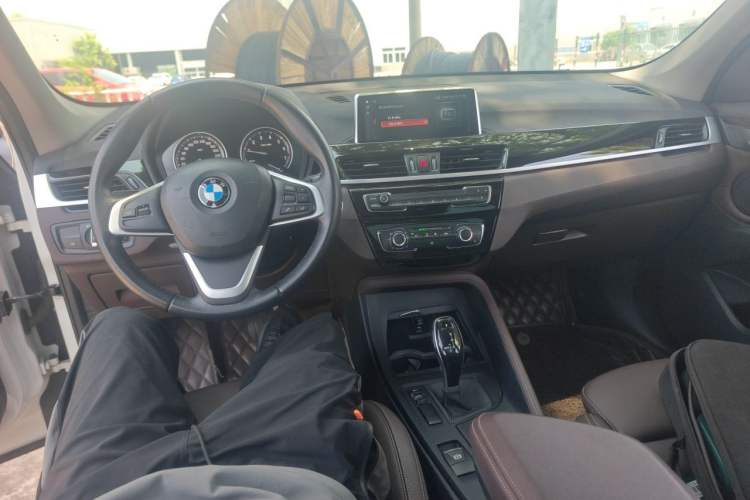 Used BMW X1 2020 sDrive20Li Fashion Model Center Console