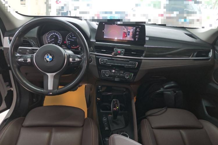 Used BMW X1 2020 xDrive25Li Luxury Edition Center Console