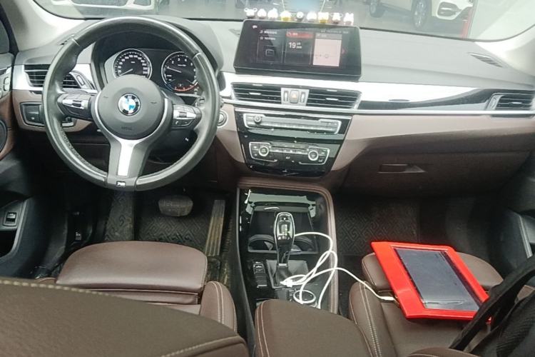 Used BMW X1 2020 sDrive20Li Premium Edition Center Console