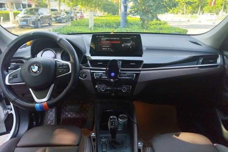 Used BMW X1 2020 sDrive25Li Leading Model Center Console