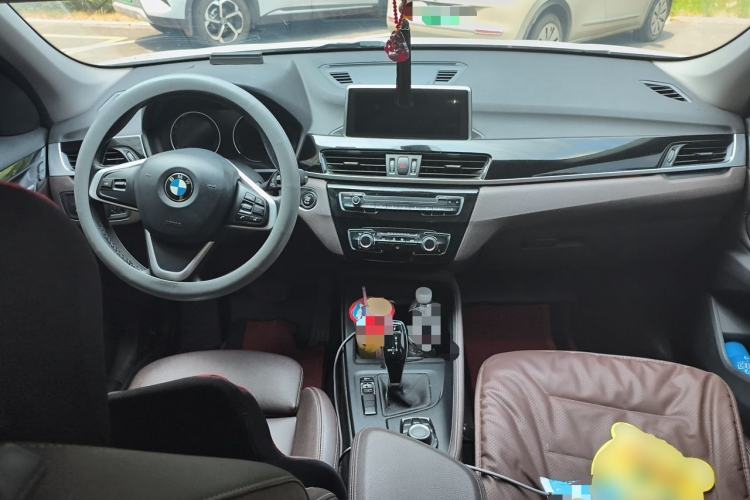 Used BMW X1 2020 sDrive20Li Fashion Model Center Console