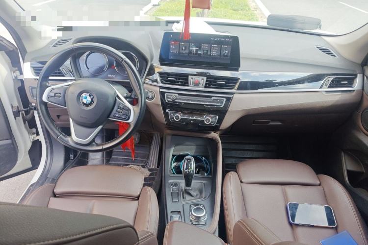 Used BMW X1 2020 sDrive25Li Leading Model Center Console