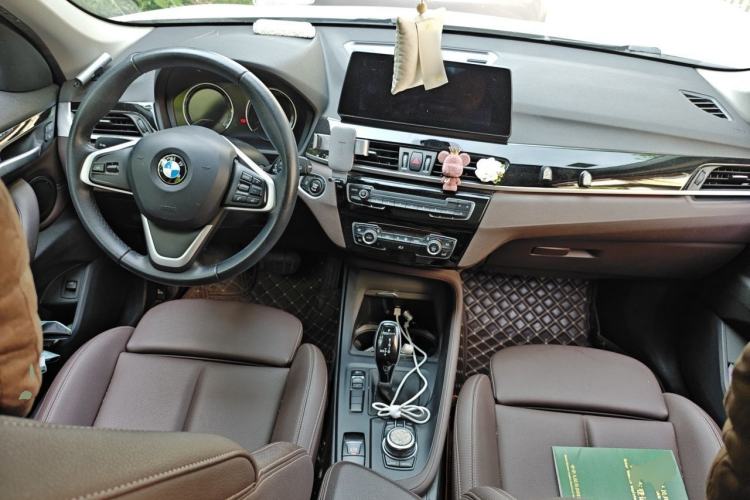 Used BMW X1 2020 sDrive25Li Leading Model Center Console