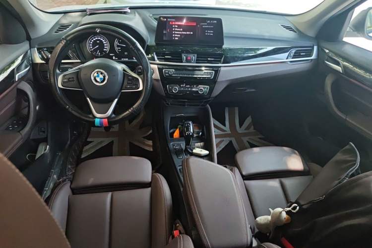 Used BMW X1 2020 sDrive25Li Leading Model Center Console