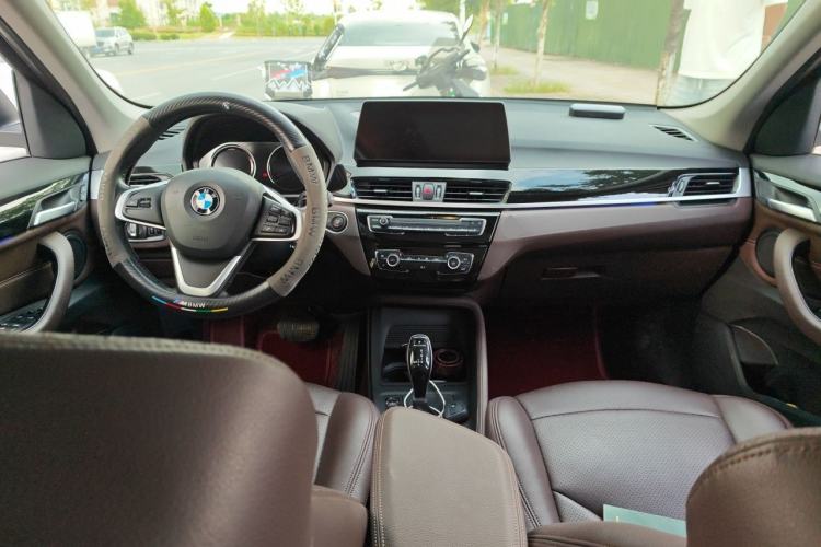 Used BMW X1 2020 sDrive25Li Leading Model Center Console