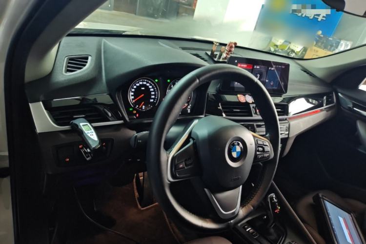 Used BMW X1 2020 sDrive25Li Leading Model Center Console