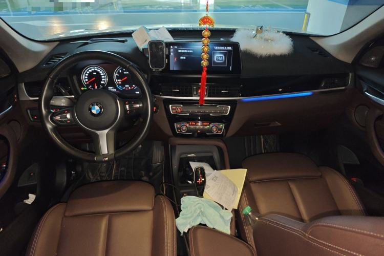 Used BMW X1 2020 sDrive25Li Leading Model Center Console