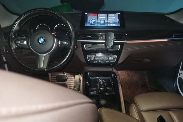 Used BMW X1 2020 xDrive25Li Luxury Edition Center Console
