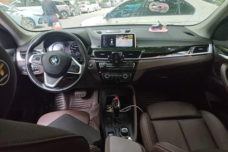 Used BMW X1 2020 sDrive20Li Fashion Model Center Console