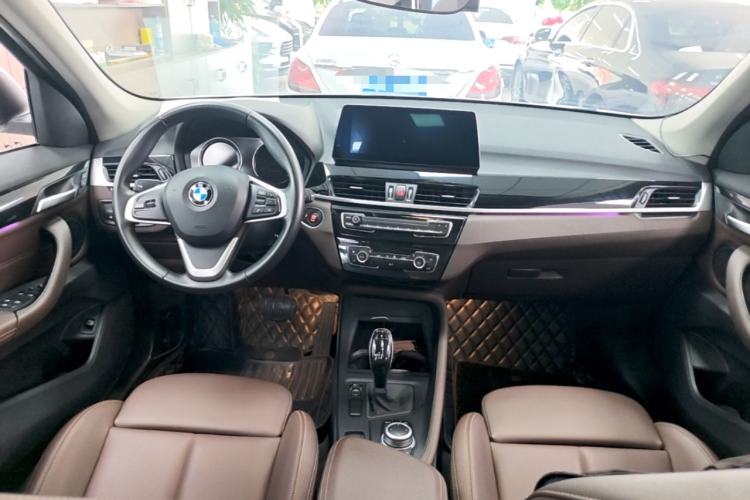 Used BMW X1 2020 sDrive25Li Leading Model Center Console