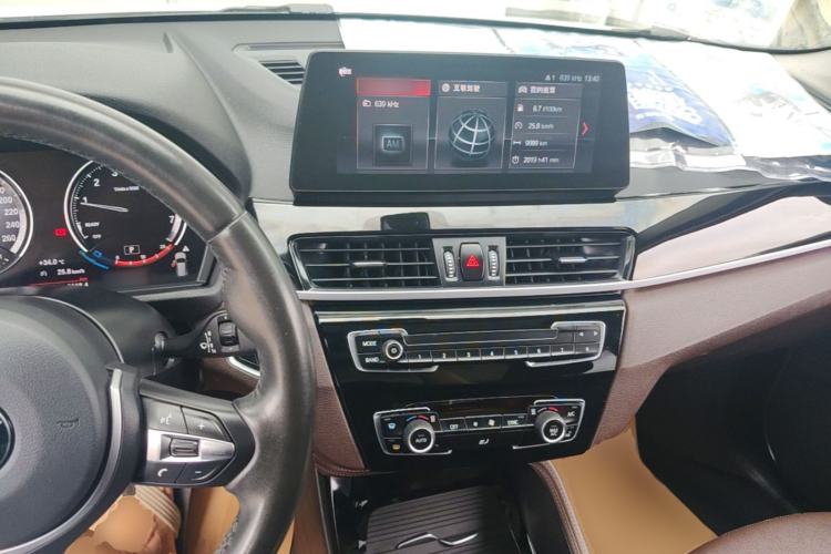 Used BMW X1 2020 sDrive20Li Premium Edition Center Console