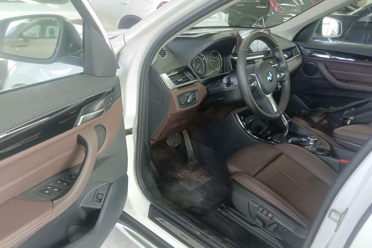 Used BMW X1 2020 sDrive20Li Premium Edition Driver Seat