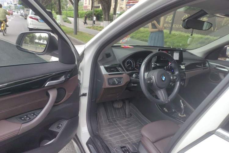 Used BMW X1 2020 sDrive20Li Premium Edition Driver Seat