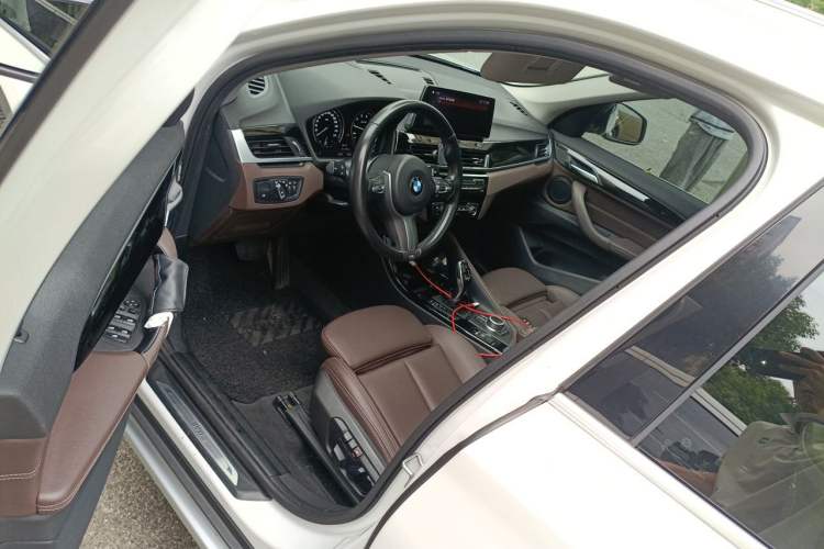 Used BMW X1 2020 sDrive20Li Premium Edition Driver Seat