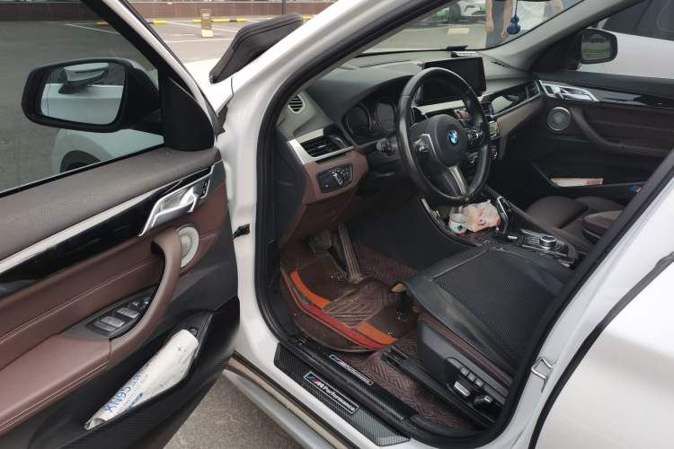 Used BMW X1 2020 sDrive20Li Premium Edition Driver Seat