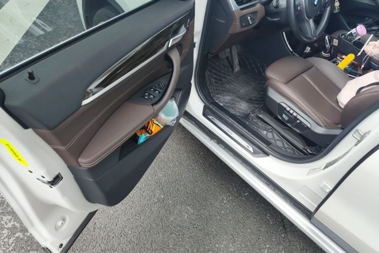 Used BMW X1 2020 xDrive25Li Luxury Edition Driver Seat
