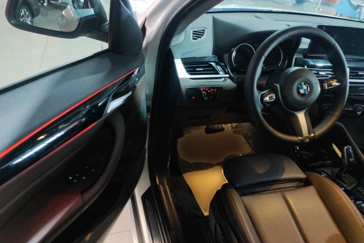 Used BMW X1 2020 sDrive20Li Premium Edition Driver Seat
