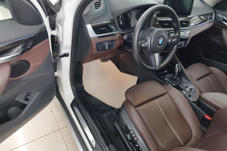 Used BMW X1 2020 xDrive25Li Luxury Edition Driver Seat