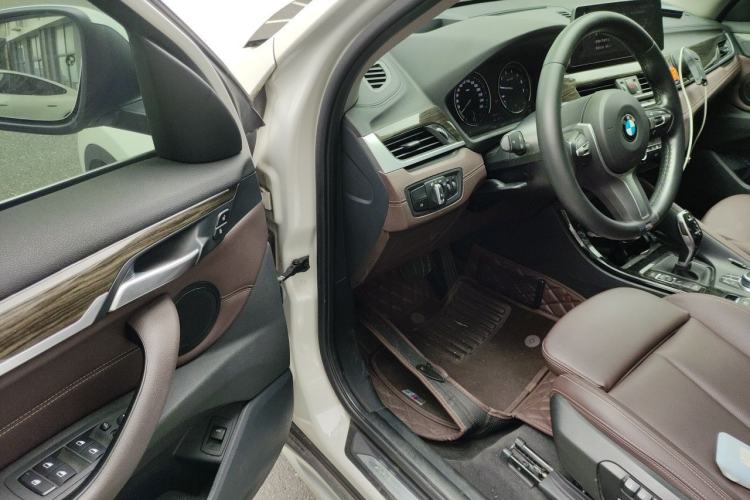 Used BMW X1 2020 xDrive25Li Luxury Edition Driver Seat