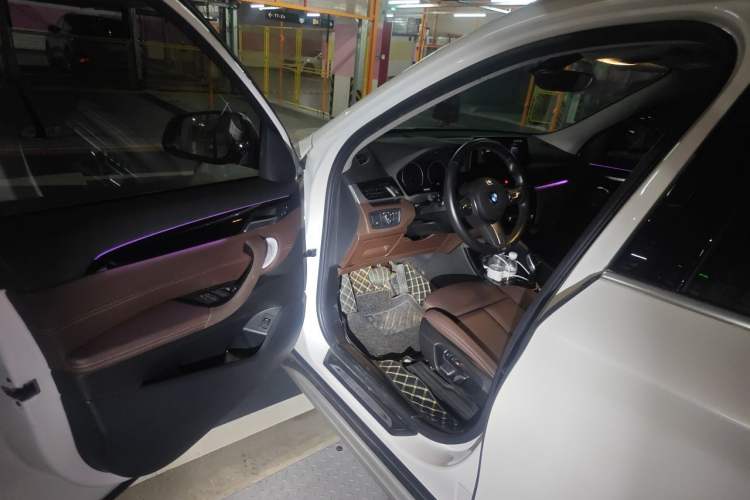Used BMW X1 2020 sDrive20Li Premium Edition Driver Seat