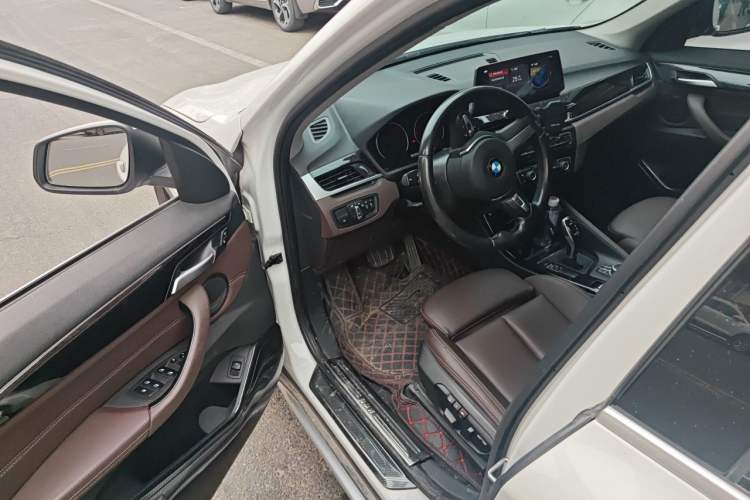 Used BMW X1 2020 sDrive20Li Premium Edition Driver Seat
