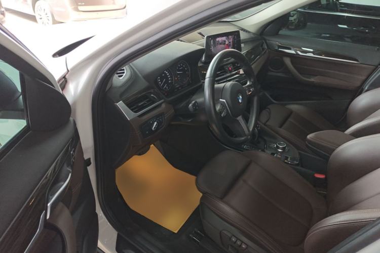 Used BMW X1 2020 xDrive25Li Luxury Edition Driver Seat