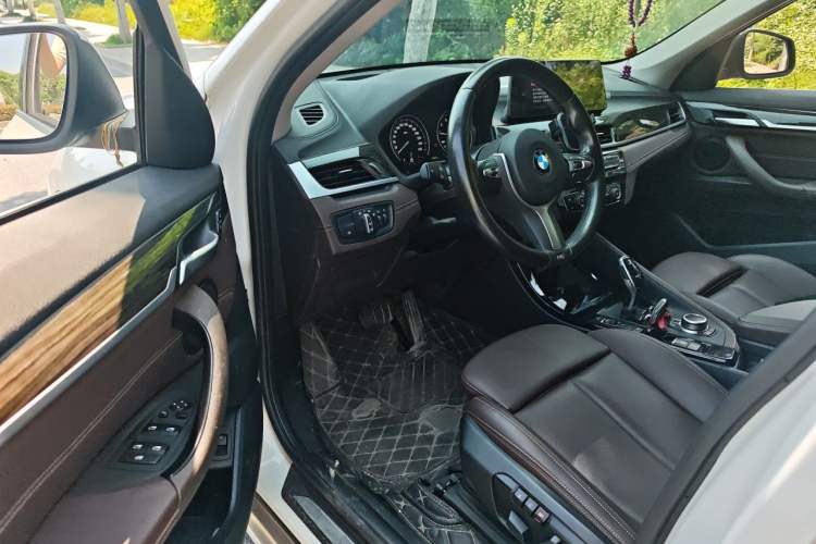 Used BMW X1 2020 xDrive25Li Luxury Edition Driver Seat