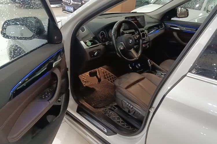 Used BMW X1 2020 sDrive20Li Premium Edition Driver Seat