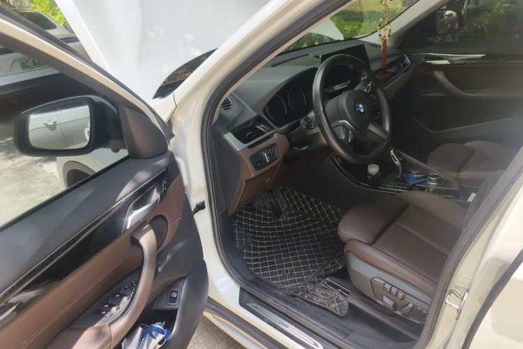 Used BMW X1 2020 sDrive20Li Premium Edition Driver Seat