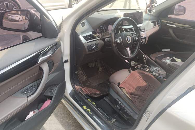 Used BMW X1 2020 sDrive20Li Premium Edition Driver Seat