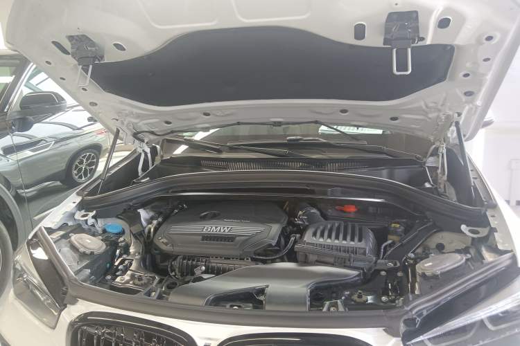 Used BMW X1 2020 sDrive20Li Premium Edition Engine Bay