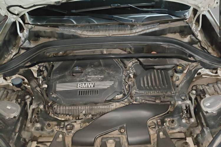 Used BMW X1 2020 sDrive25Li Leading Model Engine Bay