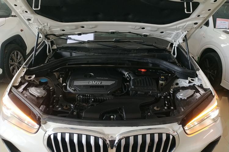 Used BMW X1 2020 sDrive20Li Premium Edition Engine Bay