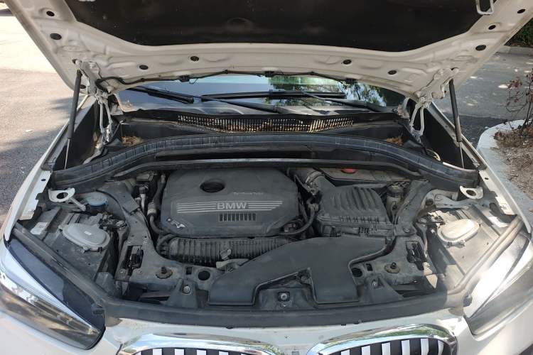 Used BMW X1 2020 sDrive25Li Leading Model Engine Bay