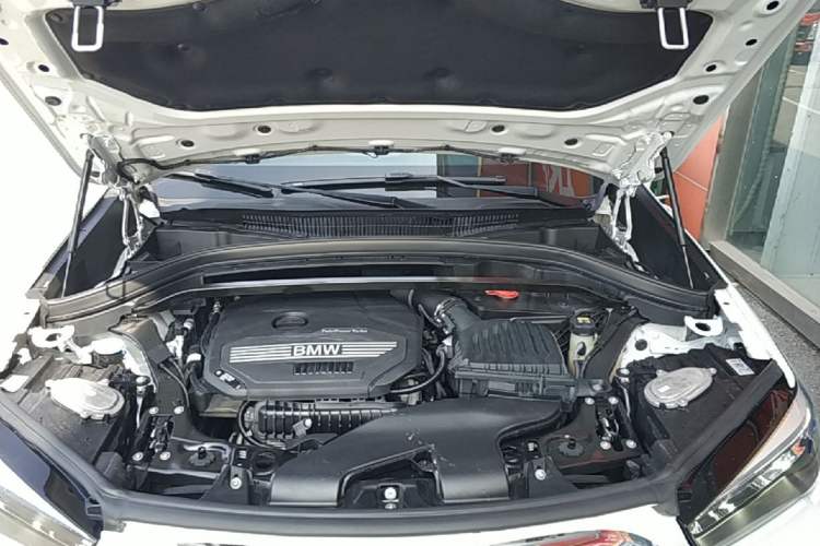 Used BMW X1 2020 sDrive20Li Fashion Model Engine Bay