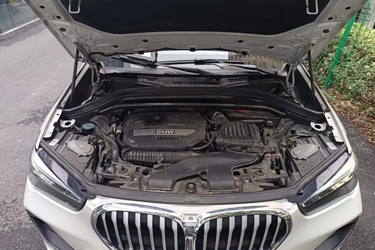 Used BMW X1 2020 xDrive25Li Luxury Edition Engine Bay