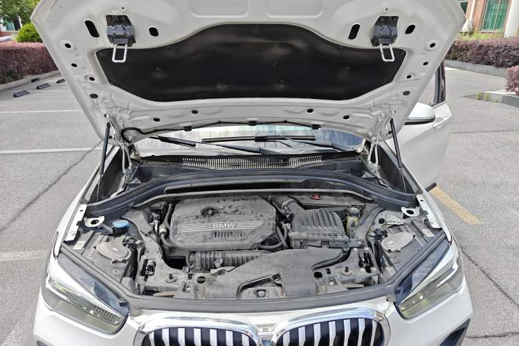 Used BMW X1 2020 sDrive20Li Fashion Model Engine Bay