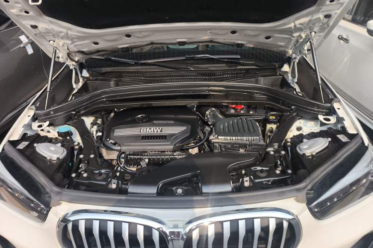 Used BMW X1 2020 sDrive20Li Fashion Model Engine Bay