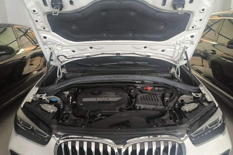 Used BMW X1 2020 sDrive20Li Premium Edition Engine Bay